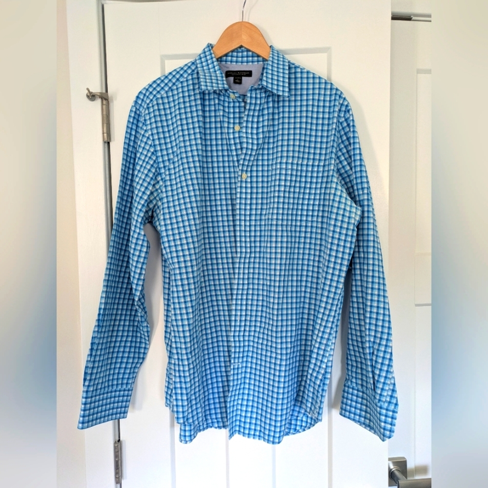 Banana Republic Blue and White Plaid Men's Shirt